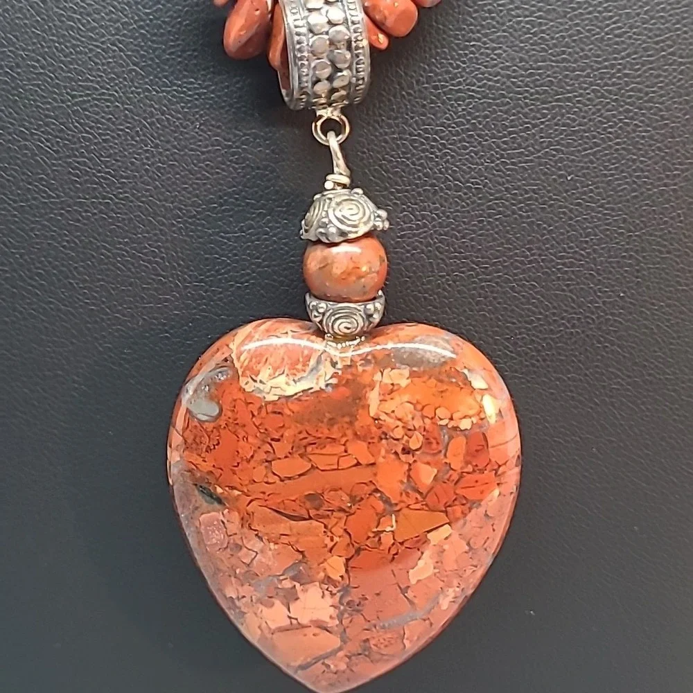 Vintage Red Jasper Heart‎ Chip Necklace Woman Heart Pendant Earthy Boho
